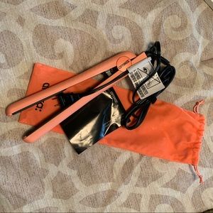 Amika Perfect Strand Ceramic Straigtener